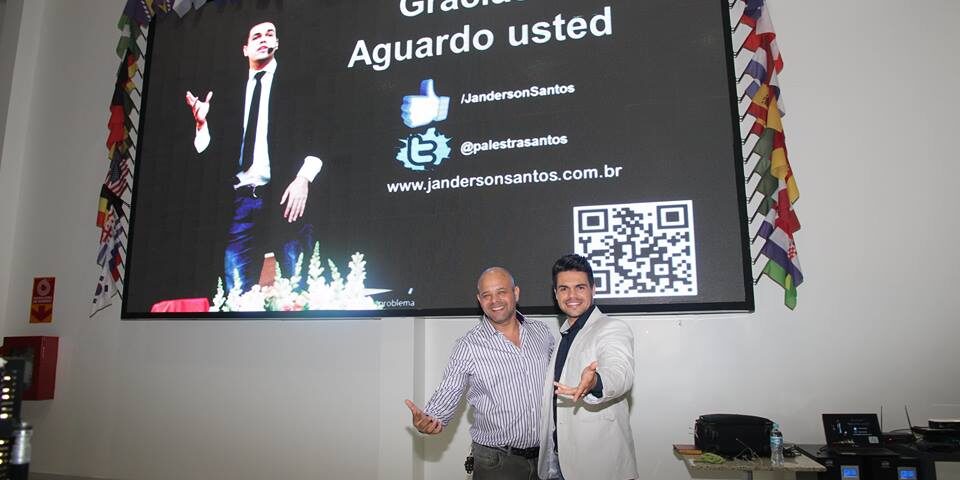PALESTRANTE DE VENDAS E MOTIVAÇÃO MATO GROSSO DO SUL ACRE Palestrante de vendas Janderson Santos em convenção de equipe comercial