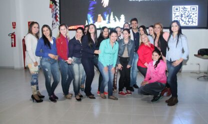 Palestra para convenção de vendas com o Mago das Vendas no palco