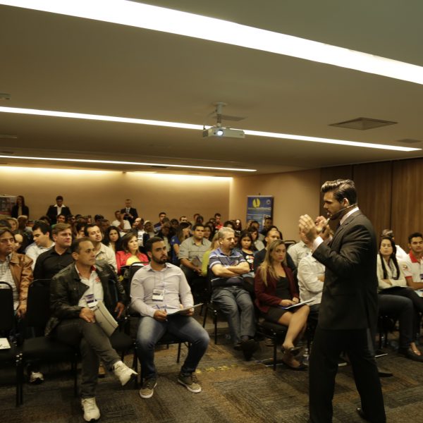 palestrante em convenção de vendas