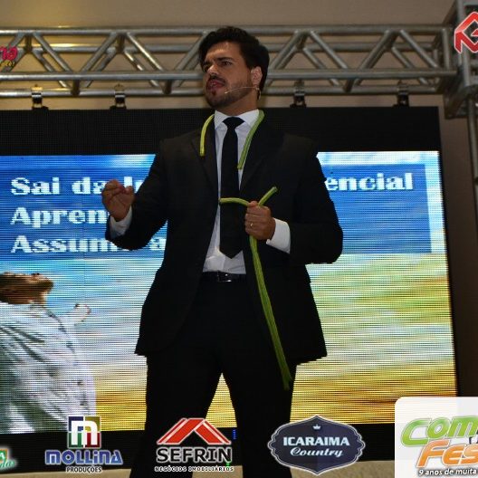 palestra nascidos para vender com magica humor e conteudo janderson santos