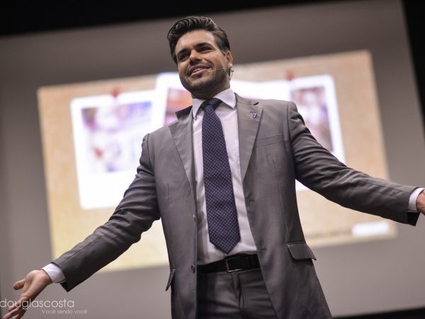 PALESTRANTE DE VENDAS E MOTIVAÇÃO PALESTRA RIO GRANDE DO SUL MONTENEGRO CHAPECÓ FAROUPILHA