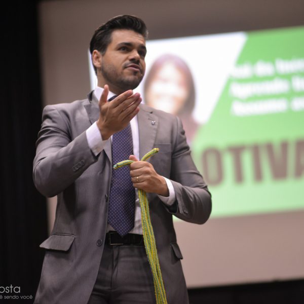 PALESTRANTE DE VENDAS E MOTIVAÇÃO PALESTRA RIO GRANDE DO SUL MONTENEGRO GRAMADO SANTA CATARINA PORTO ALEGRE