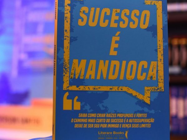 livro sucesso é mandioca do palestrante janderson santos