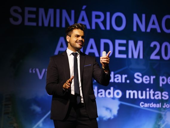 palestrante de vendas e motivação janderson santos em brasilia anadem magico