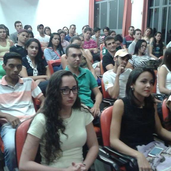 publico da palestra com janderson santos