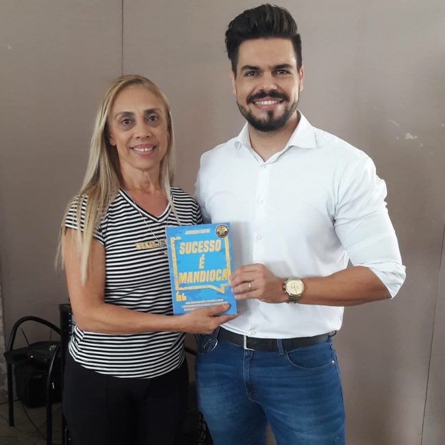 livro sucesso é mandioca para secretarias da unimed rio verde
