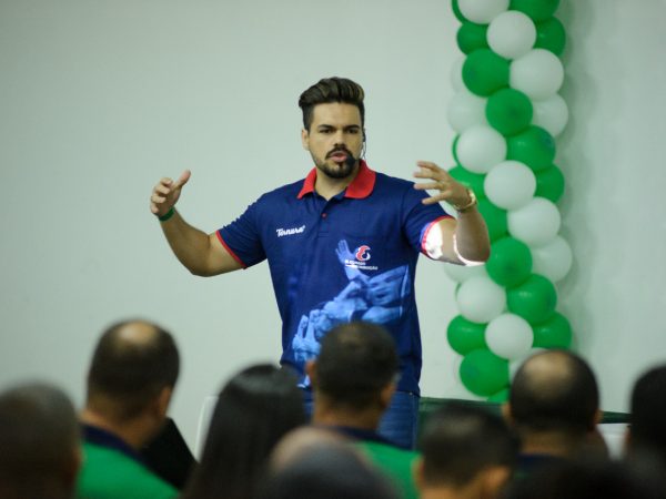 palestrante janderson santos sucesso vendas de equipes atacado