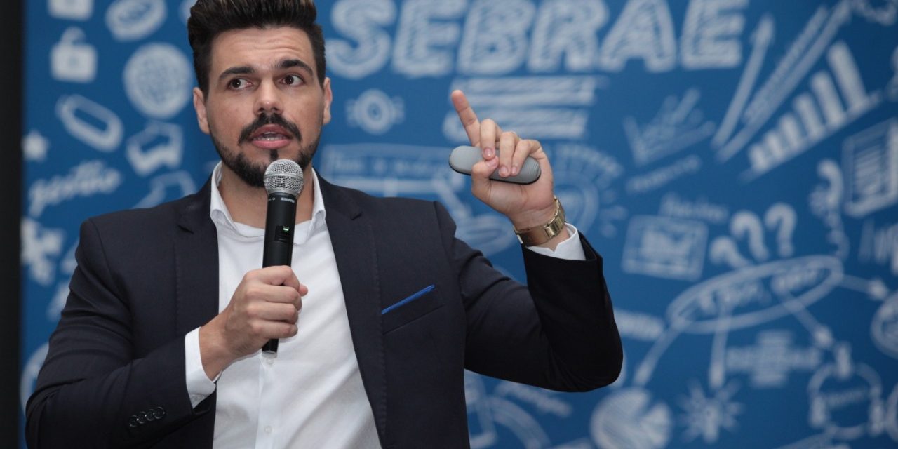 um dos melhores palestrantes do Brasil Janderson Santos SEBRAE EM PORANGATU VENDAS E ATENDIMENTO