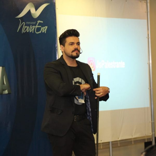 janderson santos realiza palestra na distribuidora Manaus Nova Era