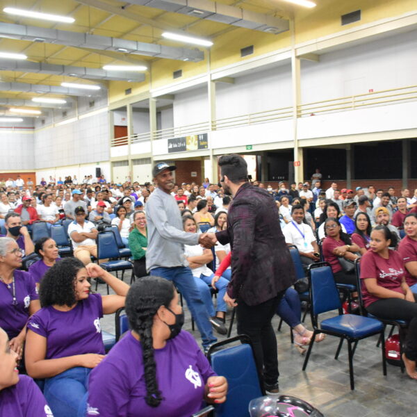 palestra com interação com o mago das vendas janderson santos SIPAT diroma
