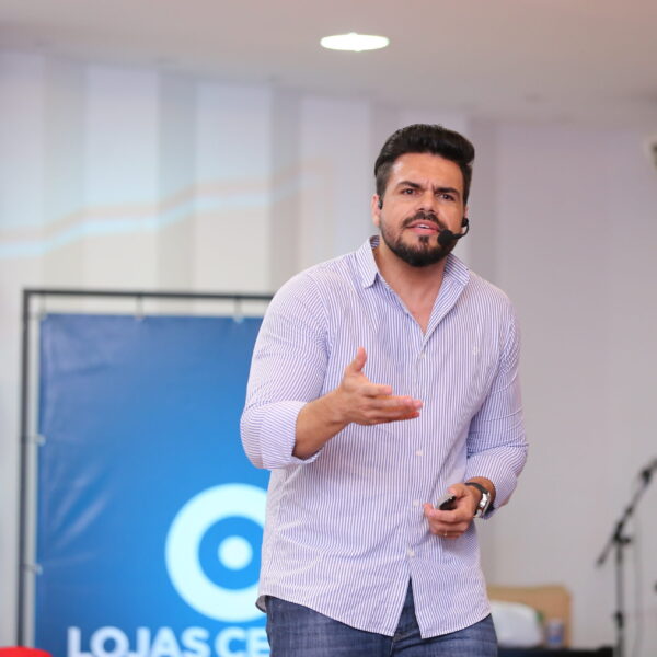 um dos 10 melhores palestrantes do Brasil janderson santos