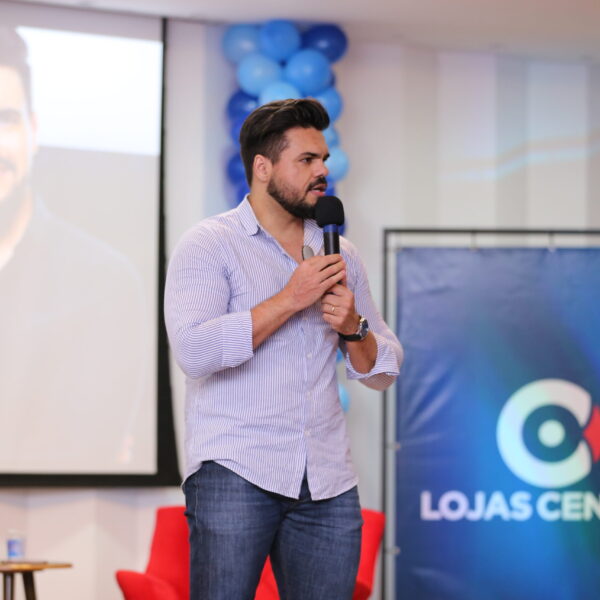 Palestrante de vendas o mago das vendas janderson santos palestra em goias