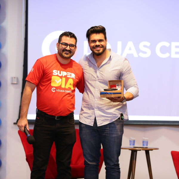 Janderson santos realiza palestra em goias