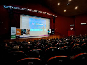 Palestra especial do Dia do Cliente, lotou o Cine Teatro Iguassu em Laranjeiras #Janderson Santos14