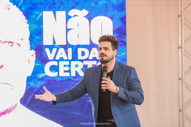 O Mago das Vendas – Janderson Santos – O Melhor Palestrante do Brasil O Mago das Vendas - Janderson Santos - O Melhor Palestrante do Brasil