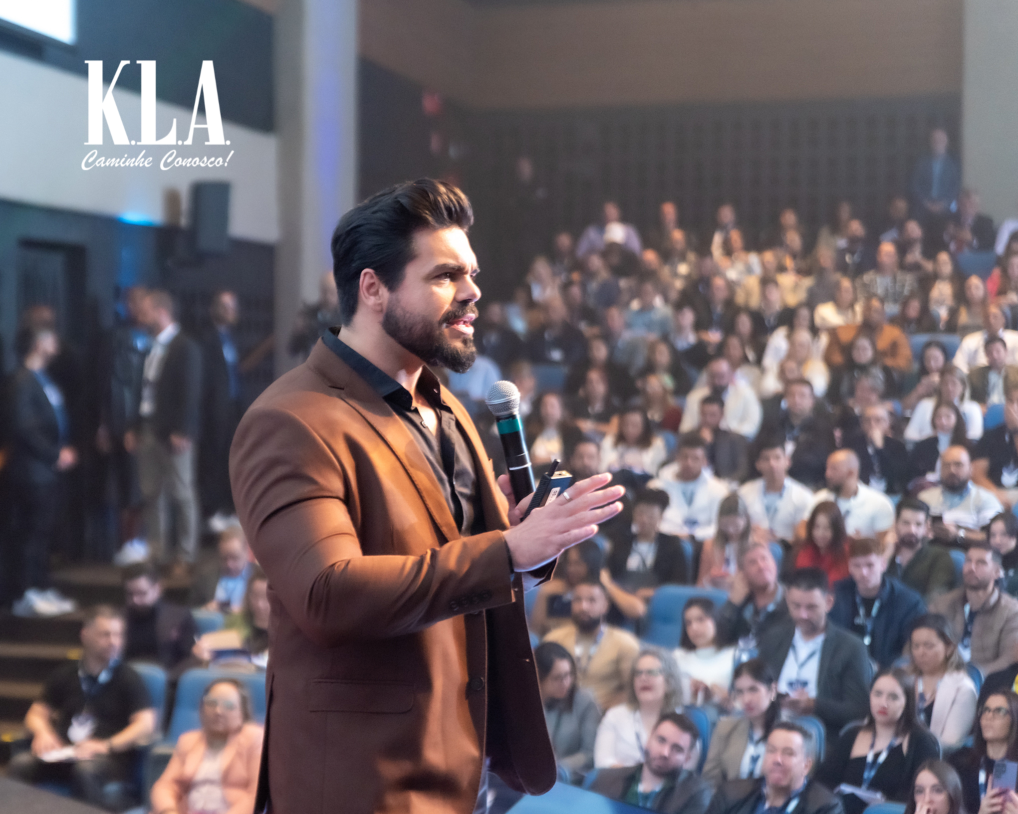 Palestrante KLA Janderson Santos O melhor do Brasil em vendas Palestrante KLA Janderson Santos O melhor do Brasil em vendas