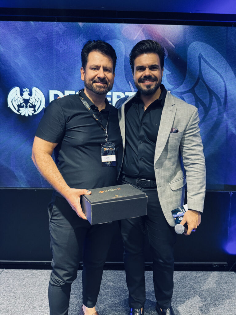 Janderson Santos com empresário participante do Despertar Empresarial