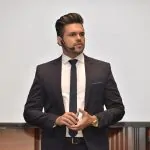 Fotos em congressos com o palestrante de vendas e motivação especialista em motivar equipes comerciais Janderson Santos JFV
