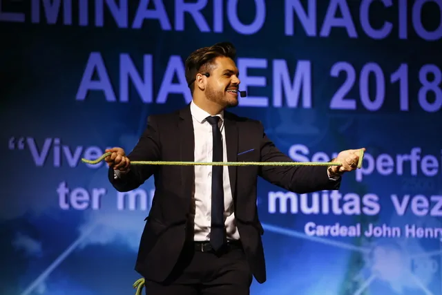 palestrante janderson santos realiza palestra de vendas em brasilia palestrante janderson santos realiza palestra de vendas em brasilia