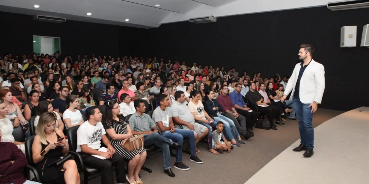 PALESTRANTE JANDERSON SANTOS MELHOR DO BRASIL PALESTRA EM GOIANÉSIA PALESTRANTE JANDERSON SANTOS MELHOR DO BRASIL PALESTRA EM GOIANÉSIA