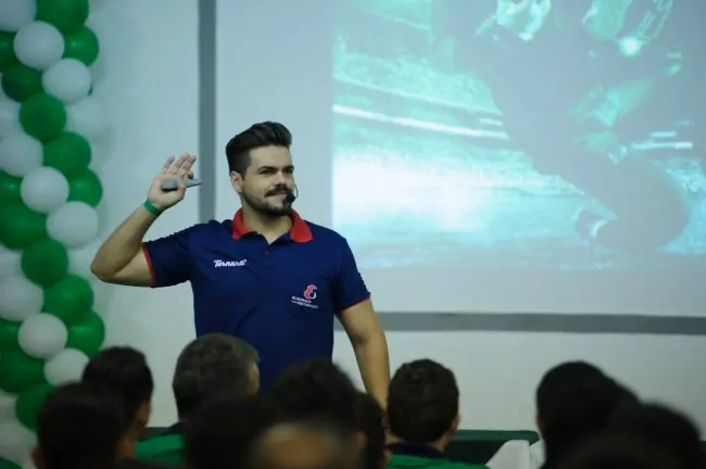 palestrante de vendas com janderson santos o maior especialista em vendas e motivação de equipes palestrante de vendas com janderson santos o maior especialista em vendas e motivação de equipes