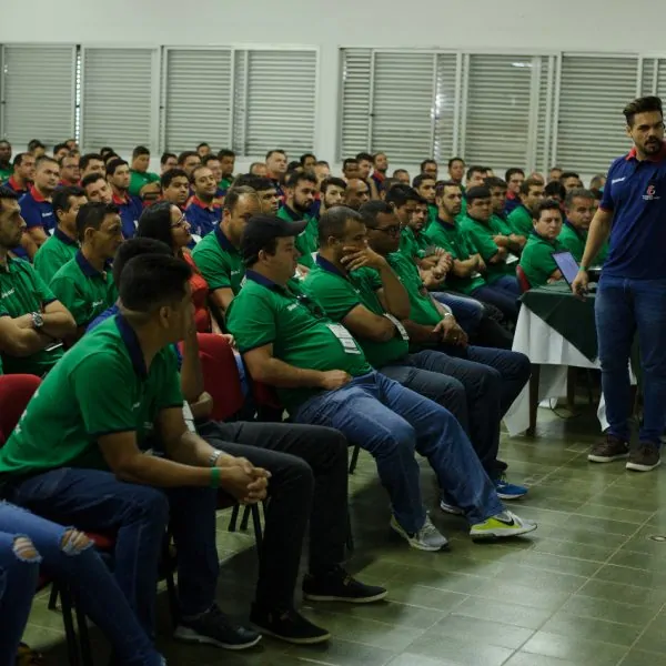palestrante janderson santos especialista em motivação de equipes comerciais palestrante janderson santos especialista em motivação de equipes comerciais