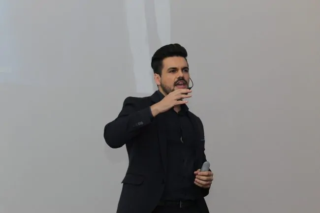 melhor palestrante do brasil treinamento de vendas expert com janderson santos um dos melhores palestrantes do Brasil, janderson santos vendas e motivação