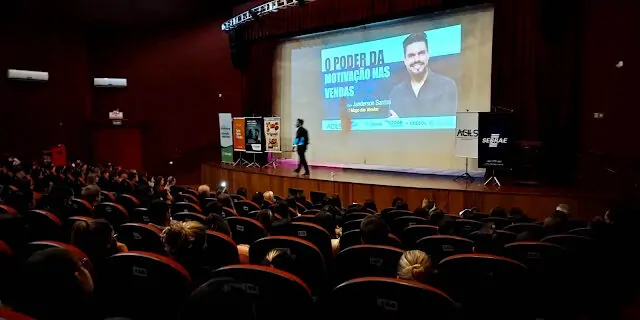 Palestra especial do Dia do Cliente, lotou o Cine Teatro Iguassu em Laranjeiras #Janderson Santos07 Palestra especial do Dia do Cliente, lotou o Cine Teatro Iguassu em Laranjeiras #Janderson Santos15