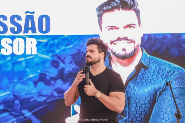Janderson Santos está entre os melhores palestrantes do Brasil. Janderson Santos está entre os melhores palestrantes do Brasil.
